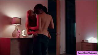 Милфа Сара Ванделла акыры лижет киску Лив Уайлд