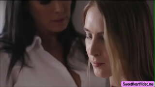 Kadence Lux endelig har sex med MILFS Reagan Foxxs våde fisse Kadence Lux endelig har sex med MILFS Reagan Foxxs våde fisse