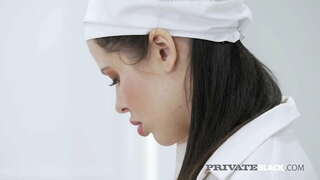 Обед в кухне! Соблазнительная красотка Кэсси Файр удовлетворена тем большим членом BBC, который проникает глубоко в ее киску, пока не приходит время для анала! Приятного аппетита! Полный фильм и тысячи других на PrivateBlack.com!