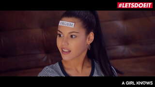 #LETSDOEIT - Sicilia Μοντέλο, Απολλωνίας και Katana - ΑΣΊΑΣ ΈΦΗΒΟΣ ΠΡΟΣΠΑΘΕΊ ΛΕΣΒΙΑΚΌ ΣΕΞ ΜΕ ΚΟΛΛΗΤΈΣ ΤΗΣ