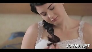 Prurient Lucy L. počasi postaja golo samo za zabavo